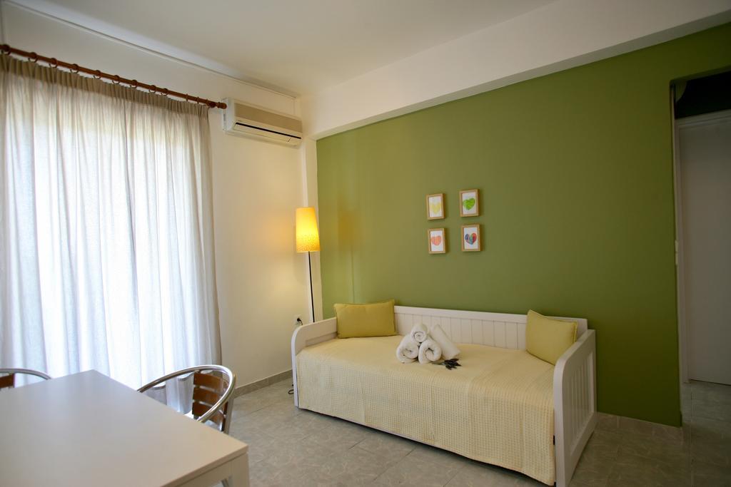 Long View Apartments Porto Heli Extérieur photo